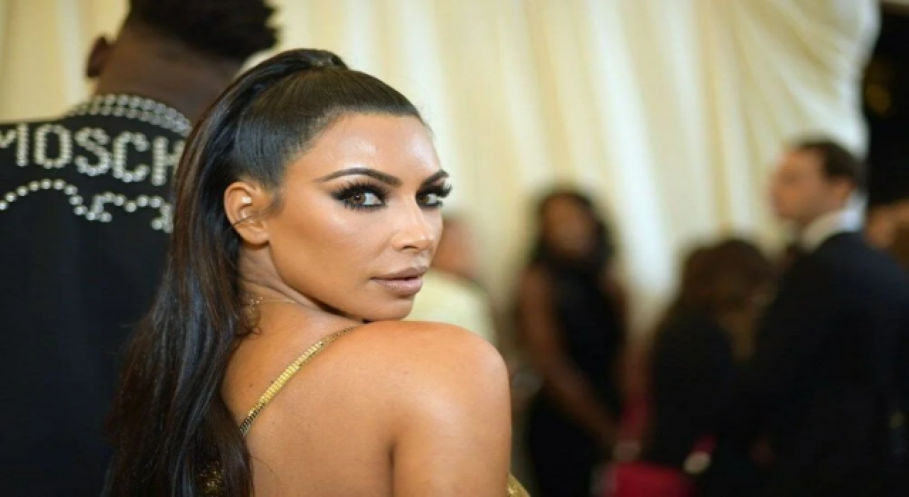 Kim Kardashian'a dolandırıcılık uyarısı!