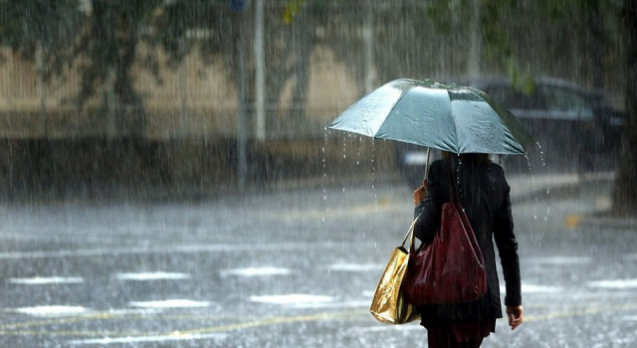 Meteoroloji'den 4 bölge için gök gürültülü sağanak uyarısı!