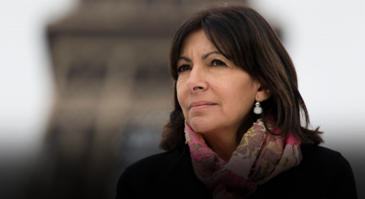 Paris Belediye Başkanı Anne Hidalgo, cumhurbaşkanlığı adaylığını açıkladı