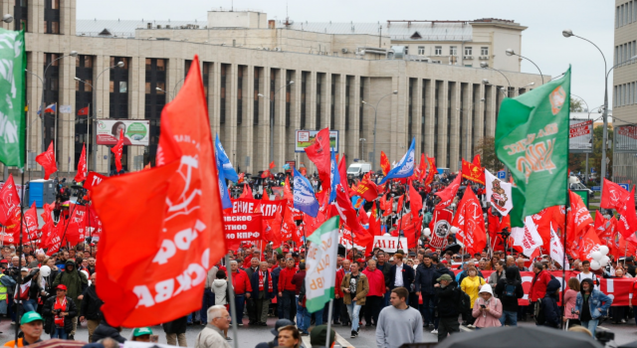 Rusya'da Komünist Parti, Duma seçim sonucunu protesto etti