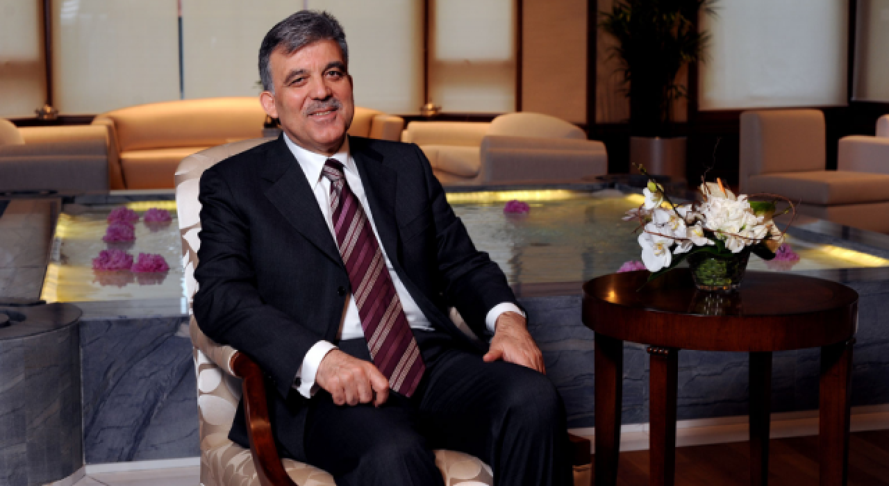 Abdullah Gül'den 10 büyükelçi kararına tepki