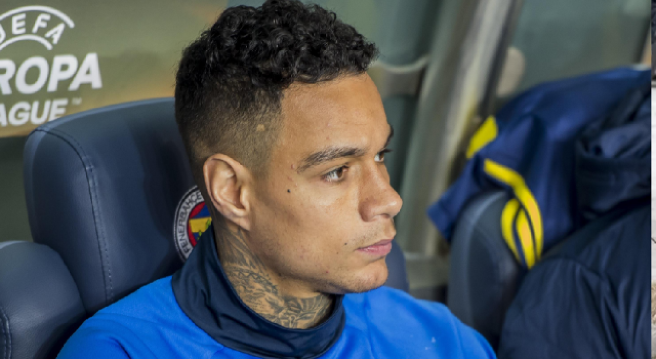 Gregory van der Wiel, Fenerbahçe'de oynarken tehdit edildiğini öne sürdü