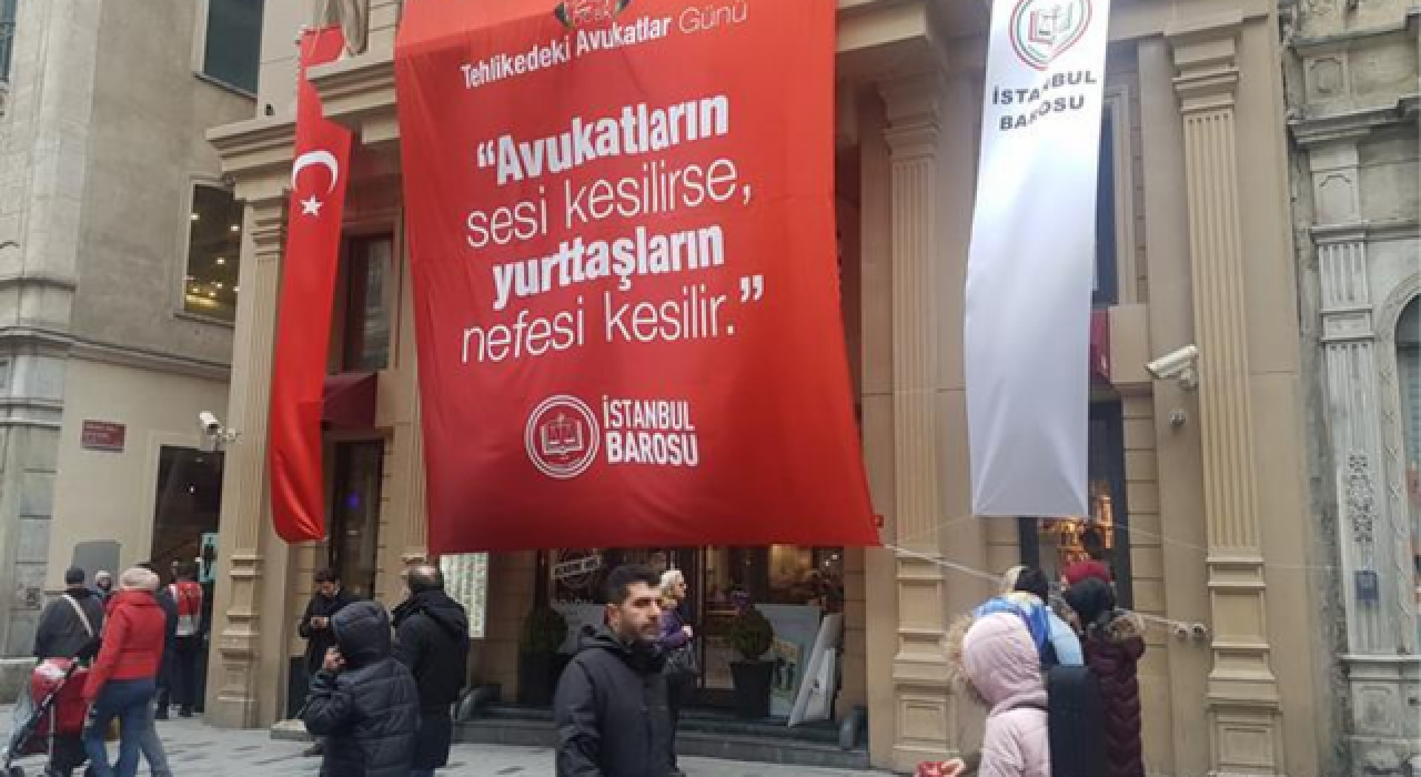 "Önümüzdeki bir yılda demokrasi mücadelesi yapacağız"