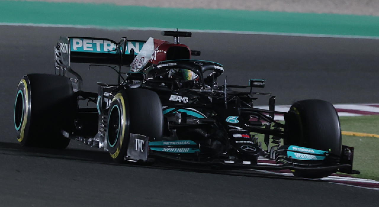 Formula 1 Katar Grand Prix'sinin galibi Hamilton