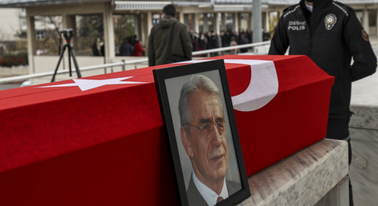 Hasan Fehmi Güneş, son yolculuğuna uğurlandı