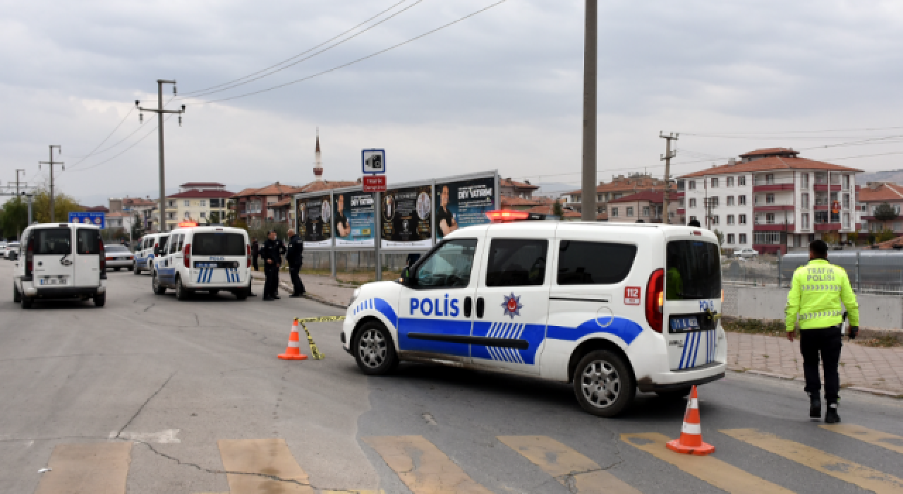 Kırıkkale'de korkunç kaza! Kaldırımda bekleyen vatandaşa TIR dorsesi çarptı