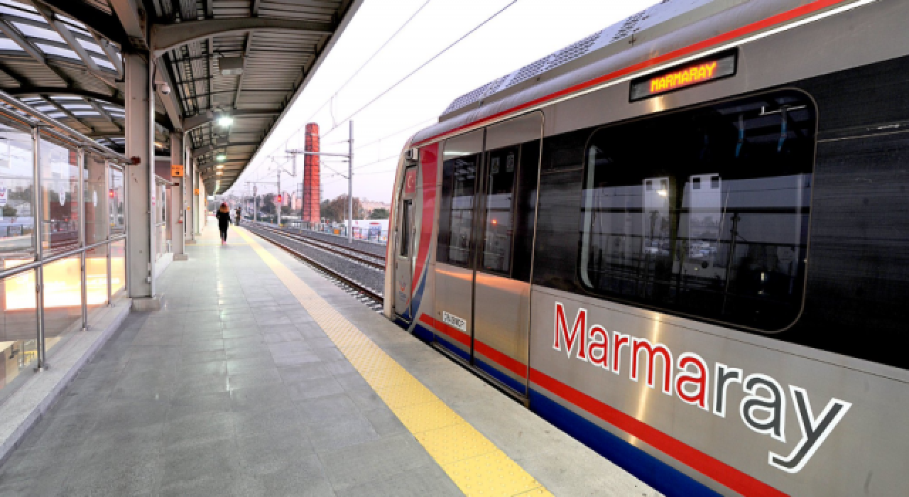 Marmaray'da seferler geçici olarak durduruldu