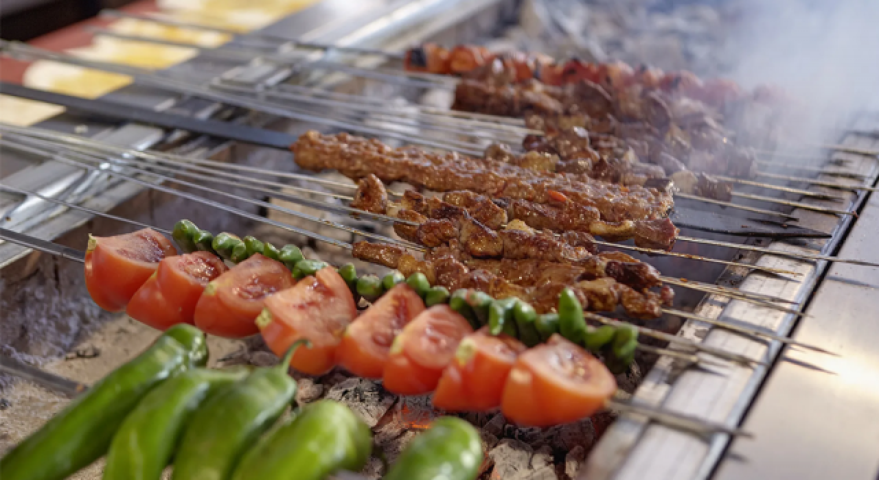 Adana'da "askıda kebap" kampanyası