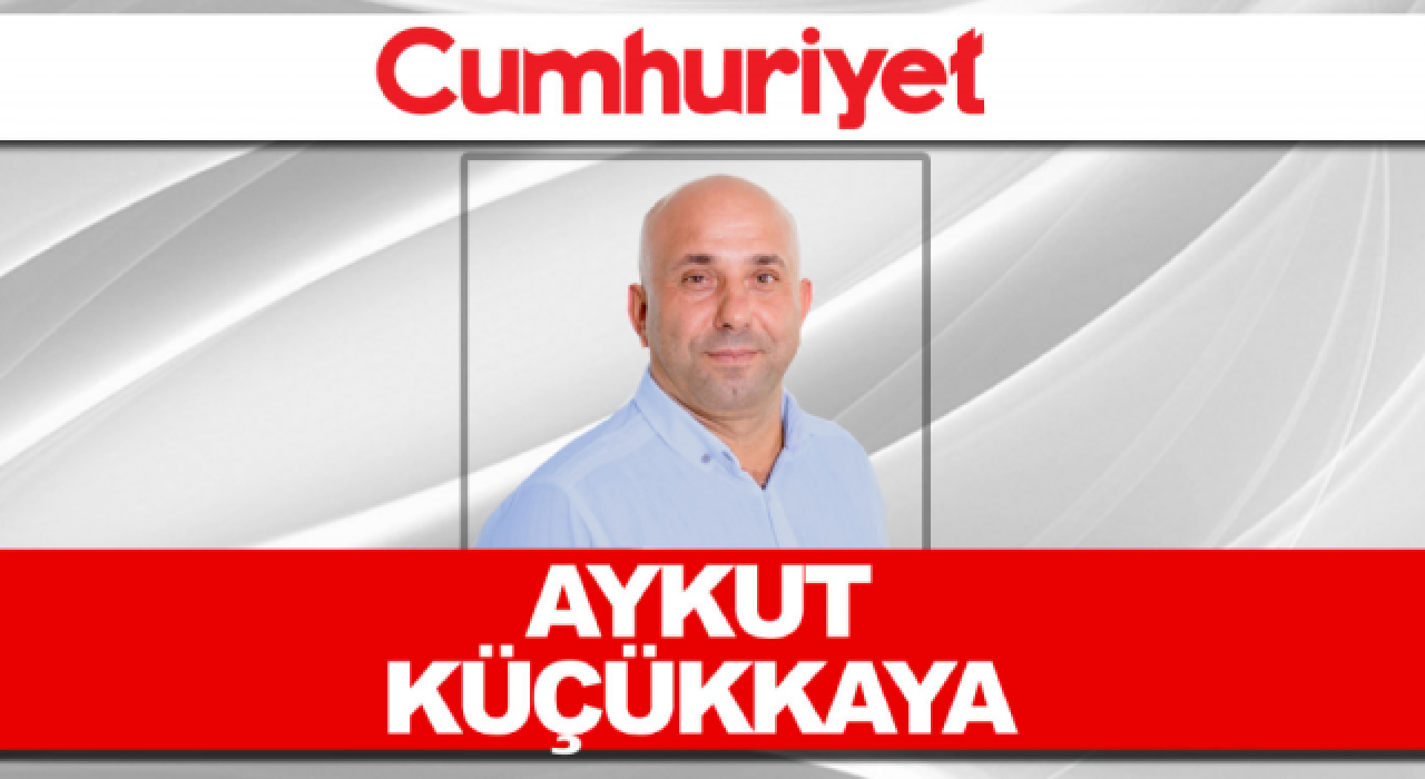 Cumhuriyet Vakfı, Aykut Küçükkaya'yı görevden aldı