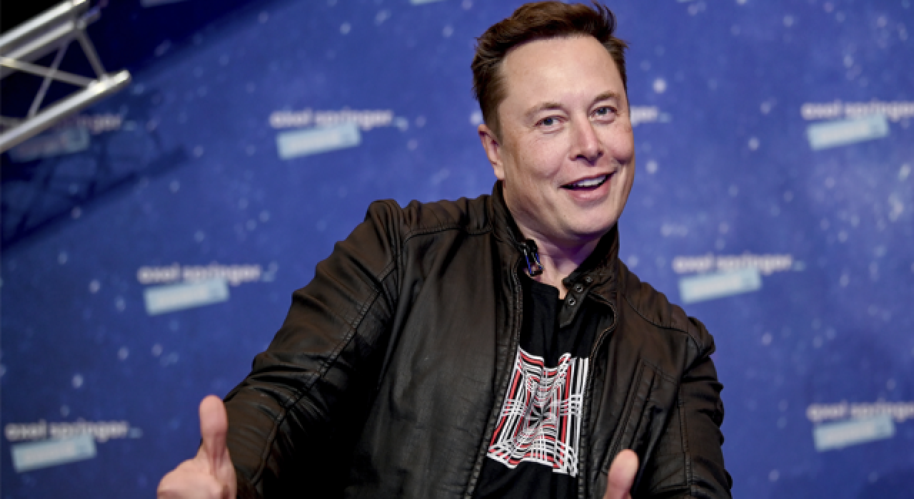 Elon Musk'tan istifa edip influencer olmayı düşünüyor!