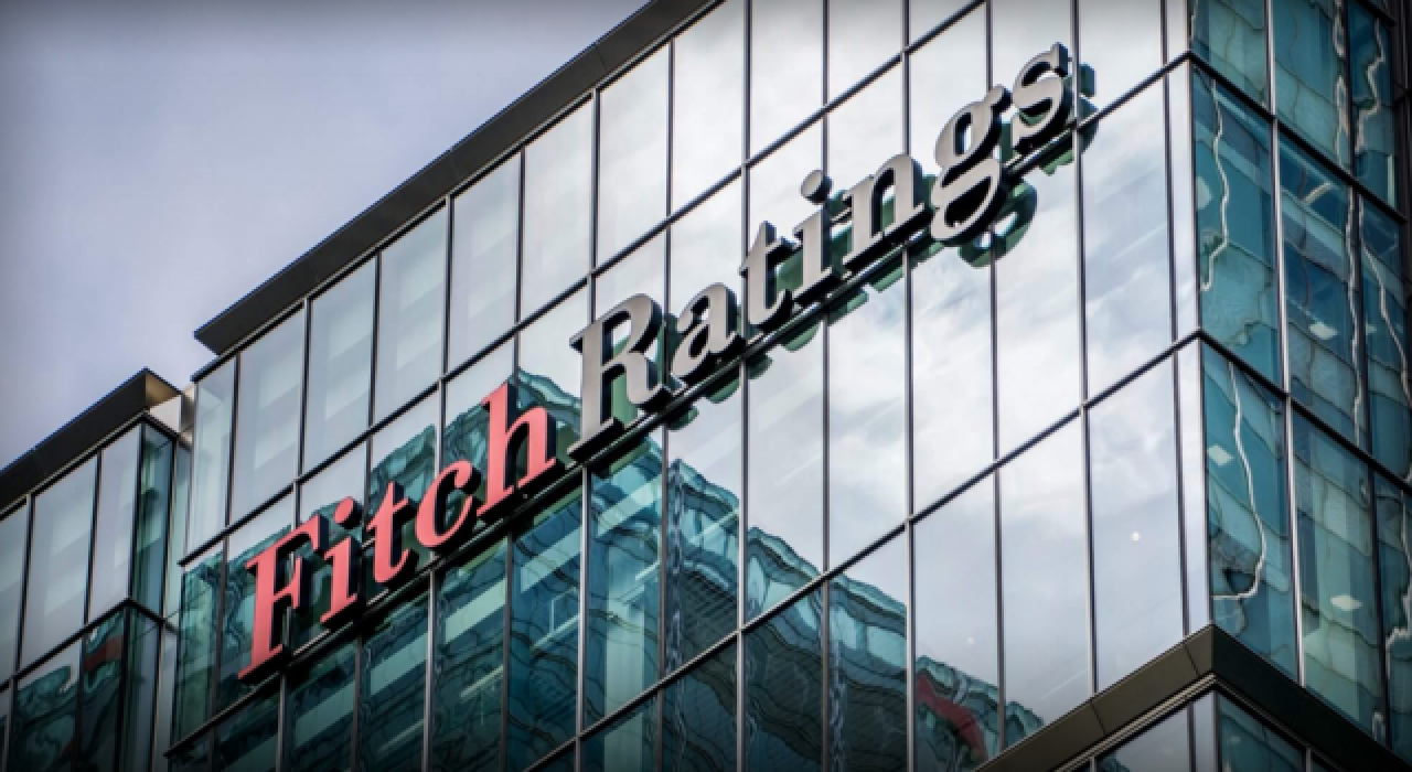 Fitch, Türkiye'nin kredi notu görünümünü negatife çekti