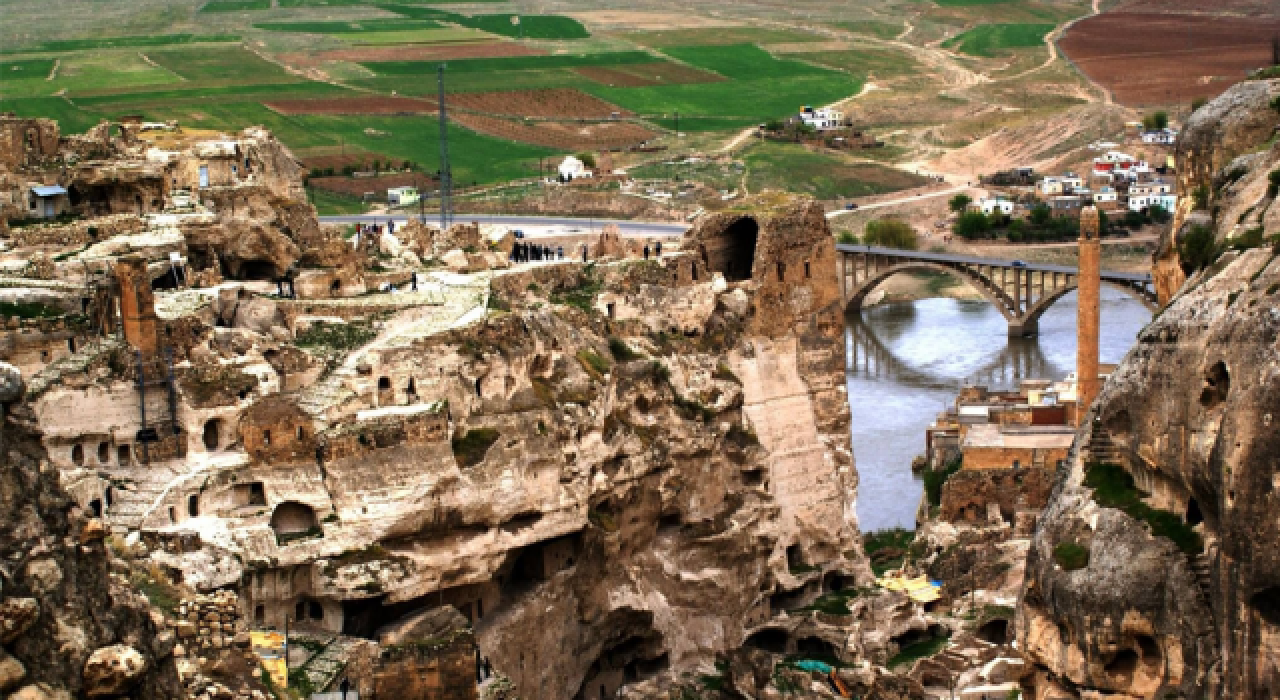 Hasankeyf Kalesi yeniden turizme açıldı