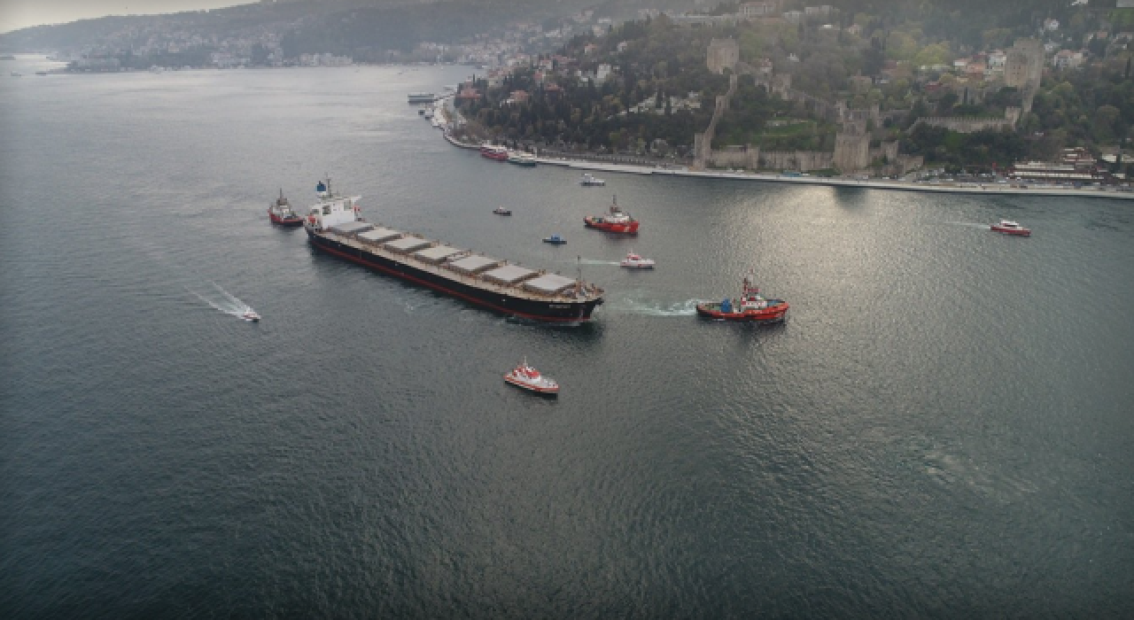 İstanbul Boğazı'nda gemi trafiği durdu