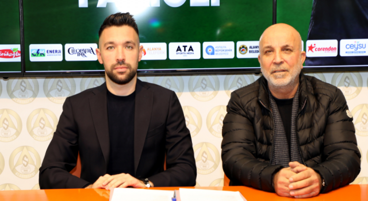 Alanyaspor'un yeni teknik direktörü Francesco Farioli oldu