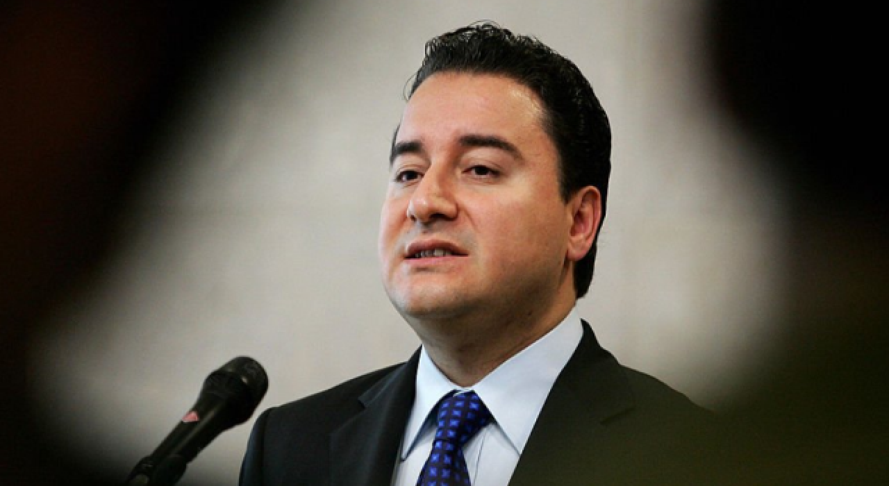 Ali Babacan'dan Sezen Aksu'ya destek