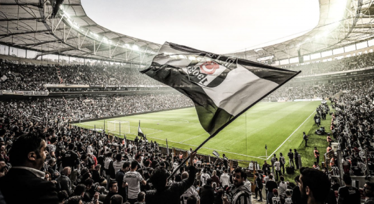 Beşiktaş'tan sakatlık açıklaması: Atiba kadroda yok