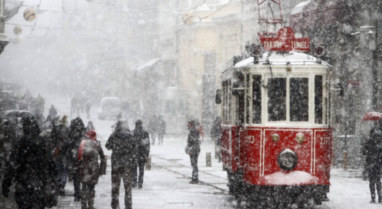 İstanbul'da kar yağışı ne zaman bitecek? Tarih verildi...