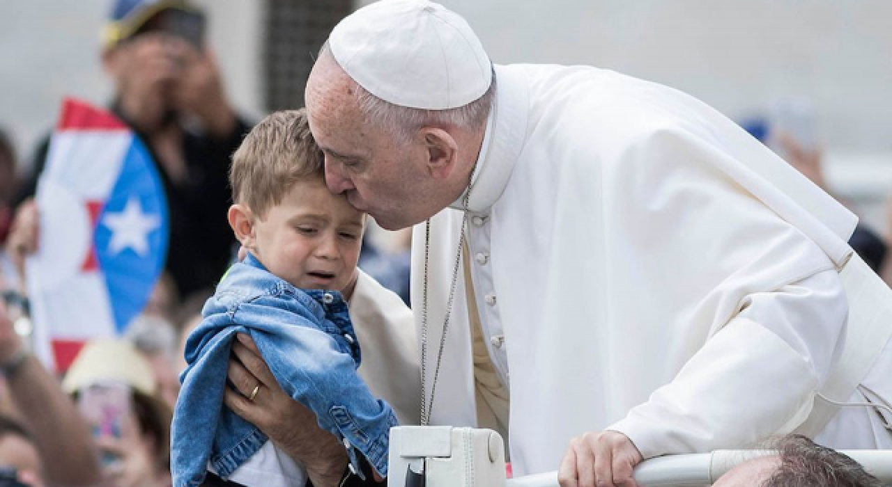 Papa çocuk sahibi olmak yerine evcil hayvan bakanları bencil