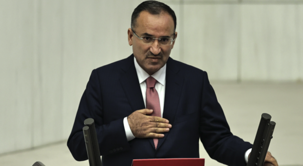 Adalet Bakanı Bekir Bozdağ, TBMM'de yemin etti