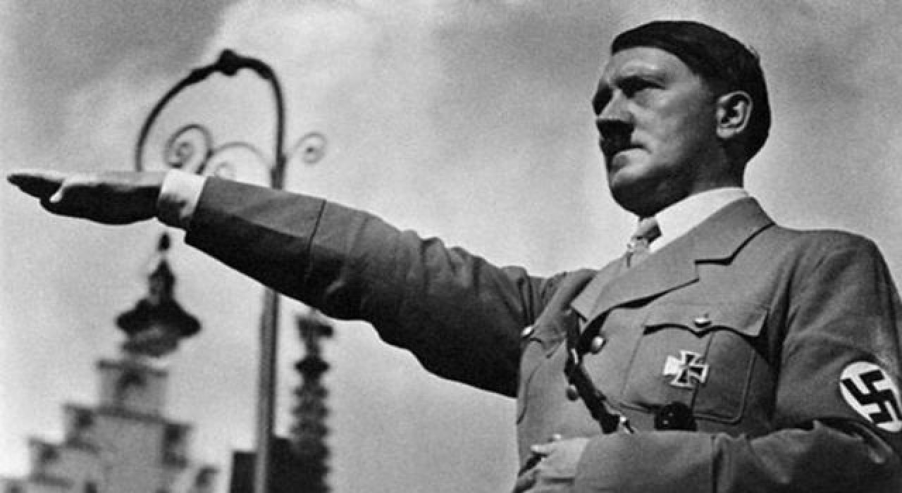 “Hitler’le seks” oyununa kullanıcılardan tepki