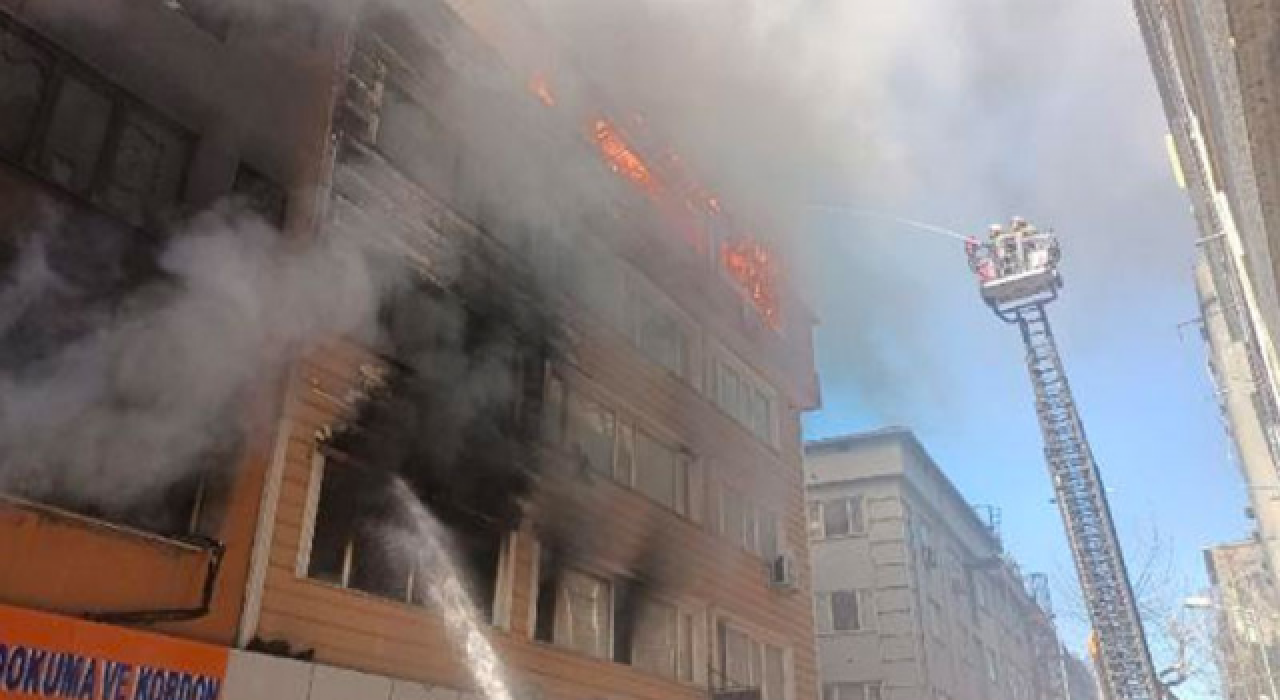 İstanbul Güngören'de yangın sonrası patlama