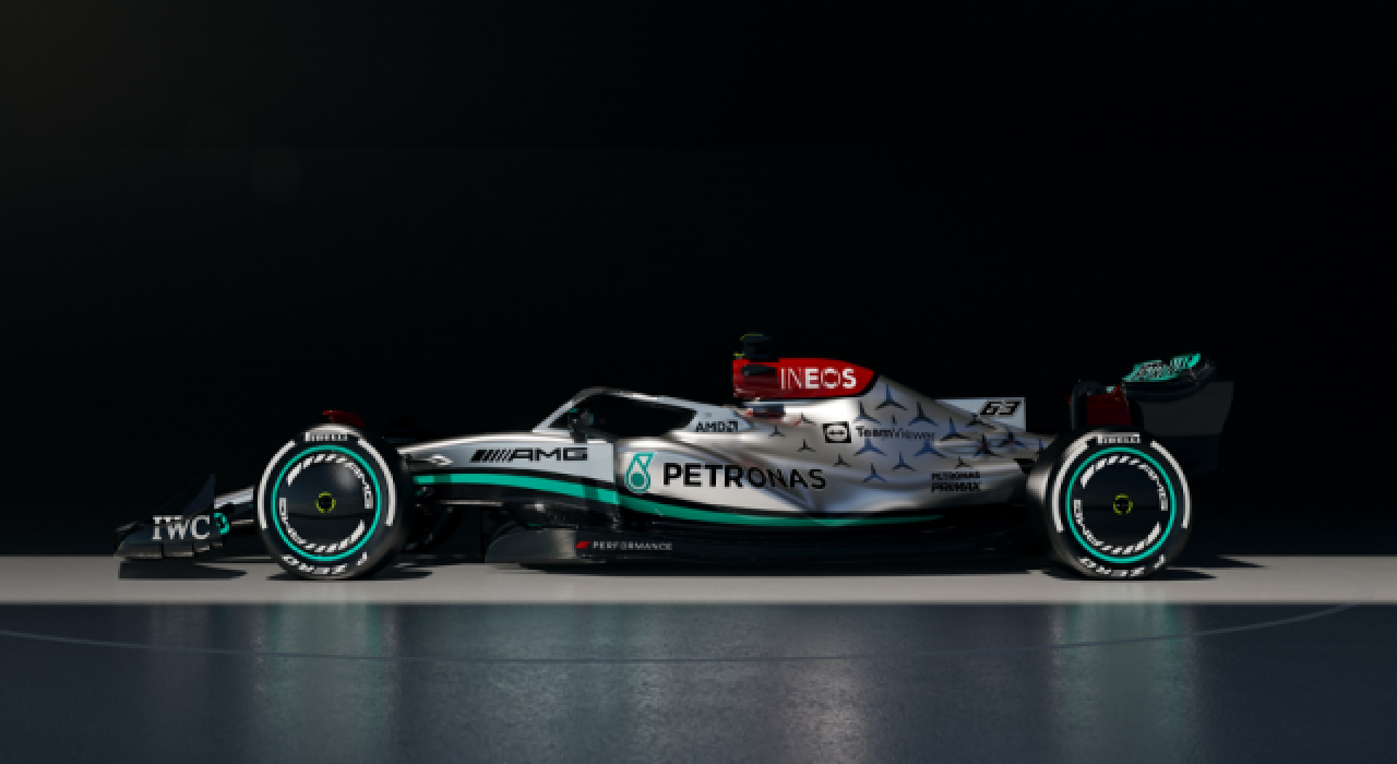 Mercedes, Formula 1 2022 aracı W13'ü tanıttı