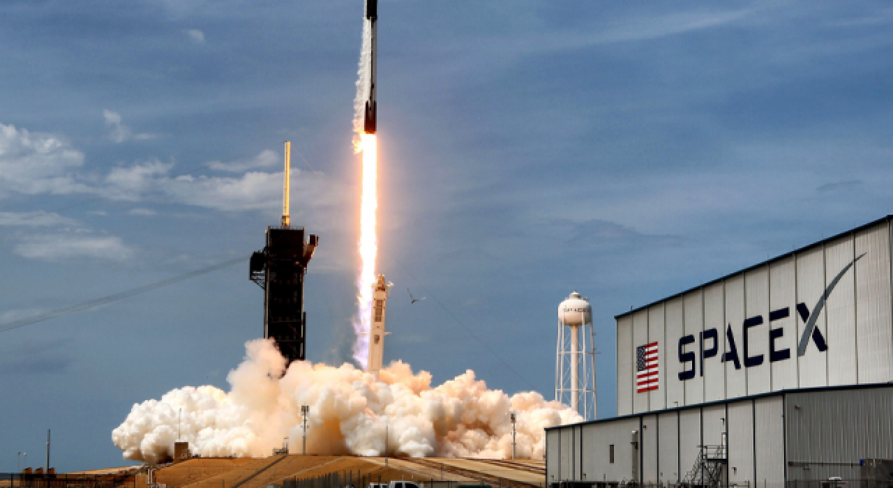 SpaceX, 46 Starlink uydusunu daha uzaya fırlattı