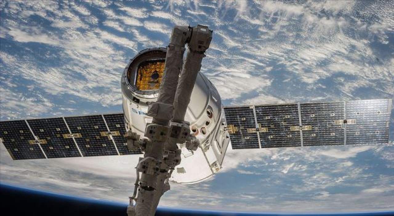 SpaceX'in 40 uydusu güneş fırtınası nedeniyle düştü