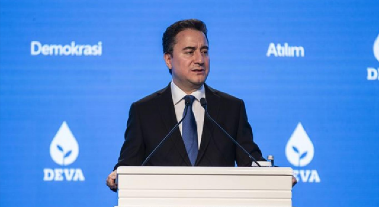 Ali Babacan, Erdoğan’ın hedef gösterdiği hekimleri savundu