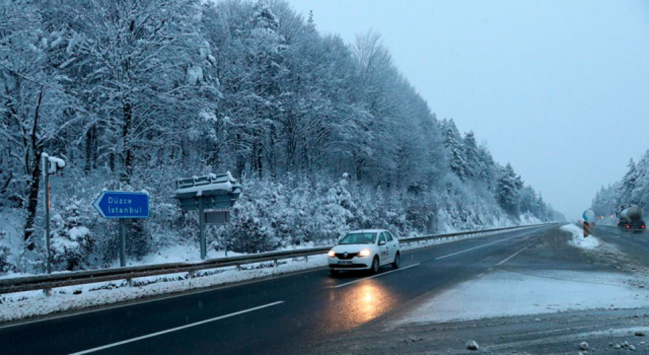 Bolu'dan İstanbul'a kamyon ve TIR geçişi durduruldu