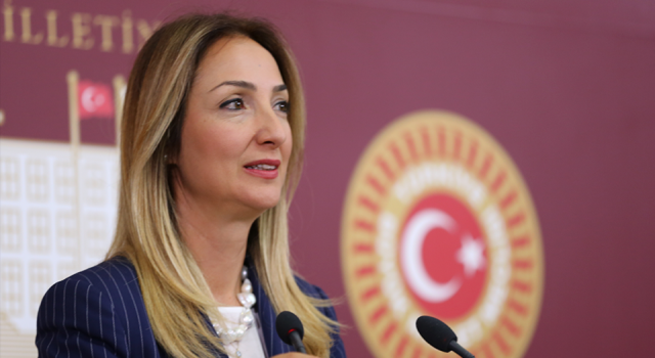 CHP'li Aylin Nazlıaka: "Erkek yargı, kadın katilini korudu!"