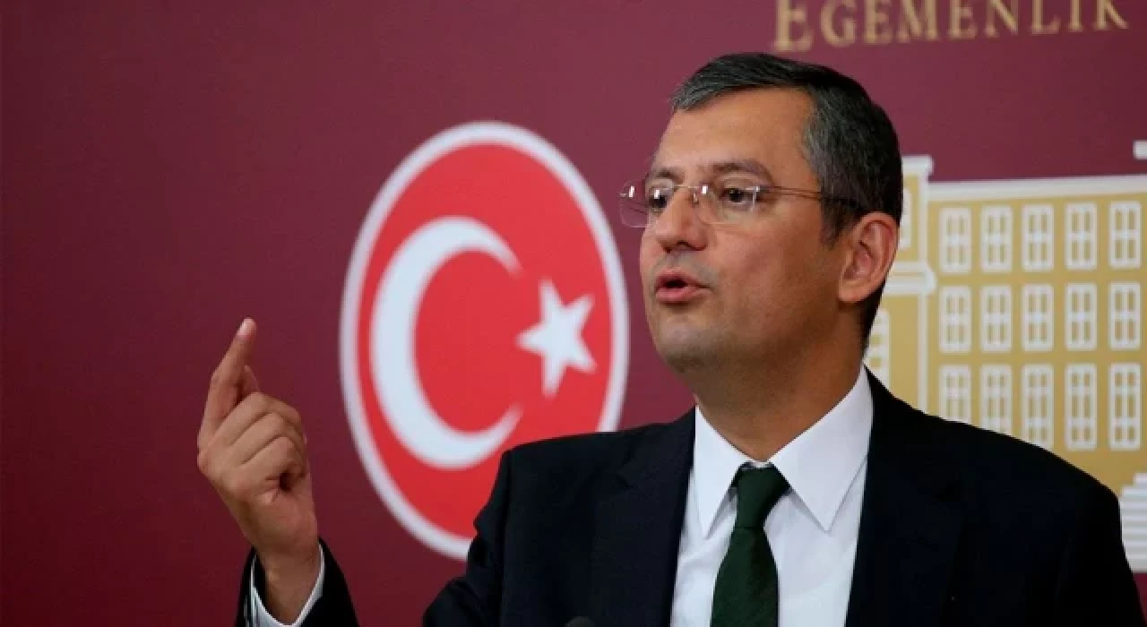 CHP'li Özgür Özel'den sağlık çalışanlarına destek