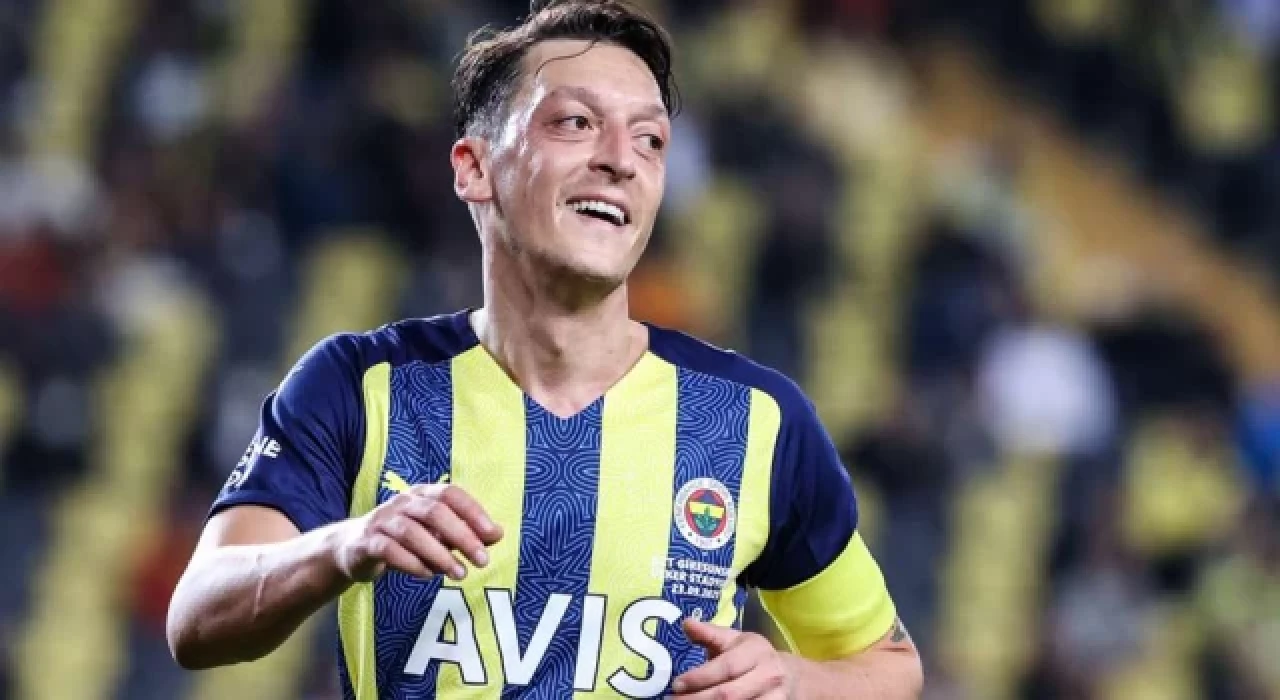 Eski takım arkadaşından Mesut Özil itirafı: Herkesle sorunluydu