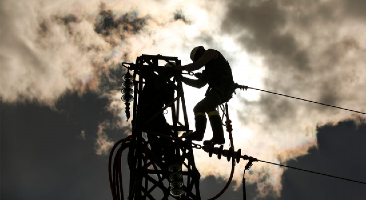 Isparta'da ikinci elektrik kesintisi: Bir günü aşkın süredir devam ediyor