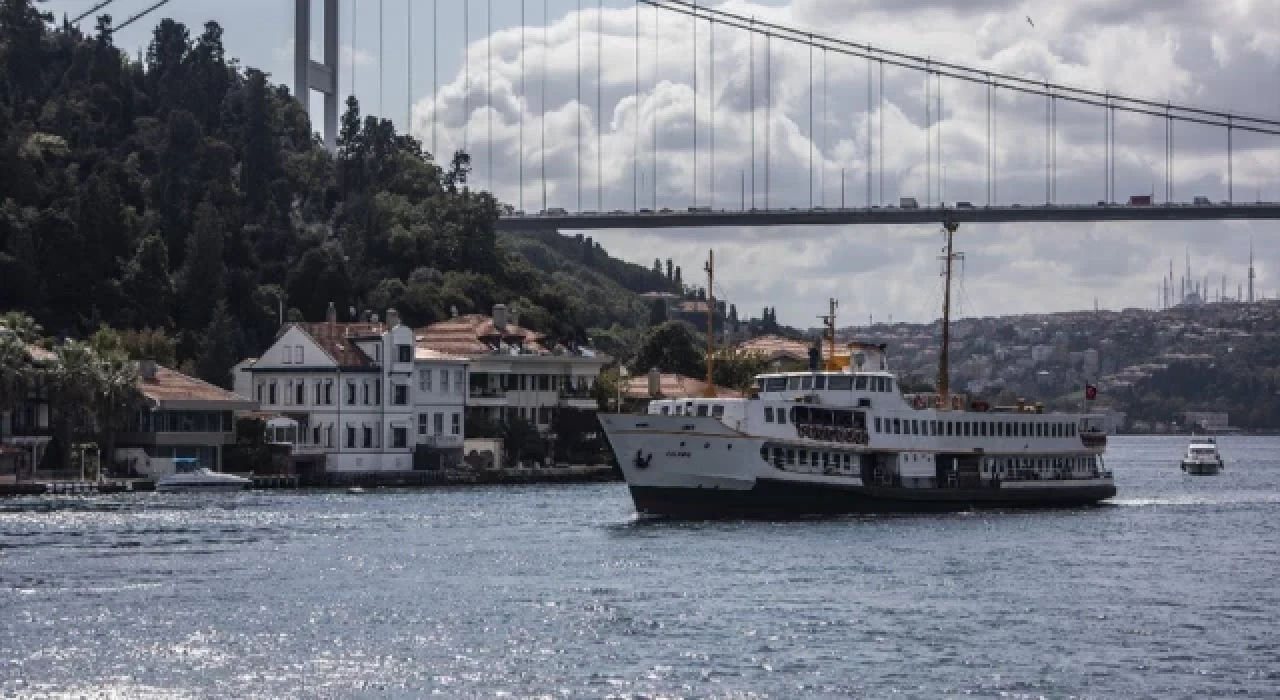 İstanbul Boğazı gemi trafiğine kapandı