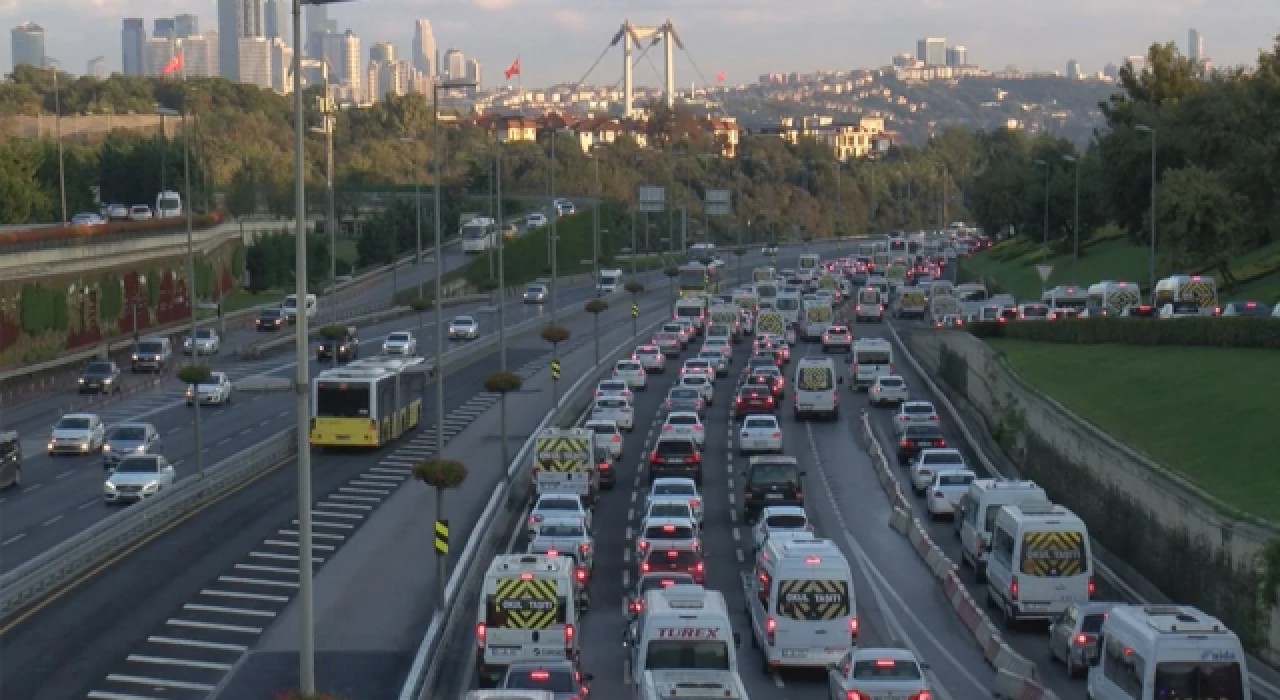 İstanbul'da kar alarmı! Trafik yoğunluğu yüzde 69'a ulaştı