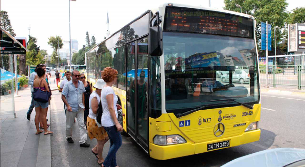 İstanbul'da toplu ulaşıma en az yüzde 50 zam