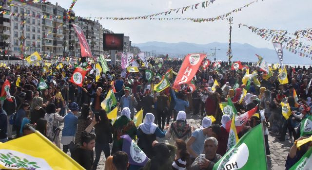 İzmir'de Nevruz kutlamasına katılan 45 kişi gözaltına alındı