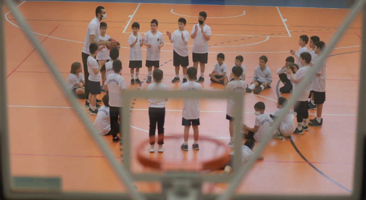 Kartal Belediyesi’nin 7 Farklı Branşta Verdiği Spor Eğitimlerine Yoğun İlgi