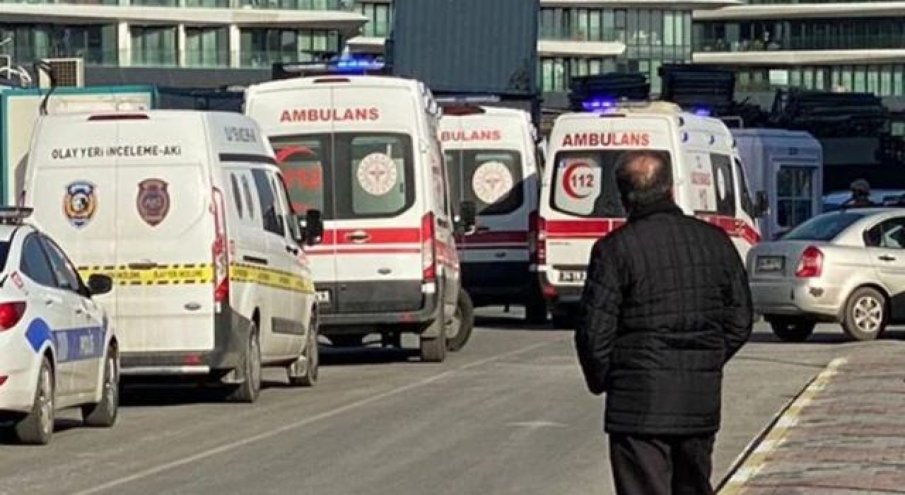 Küçükçekmece Adliyesi önünde silahlı kavga: 3 ölü ve 1 yaralı