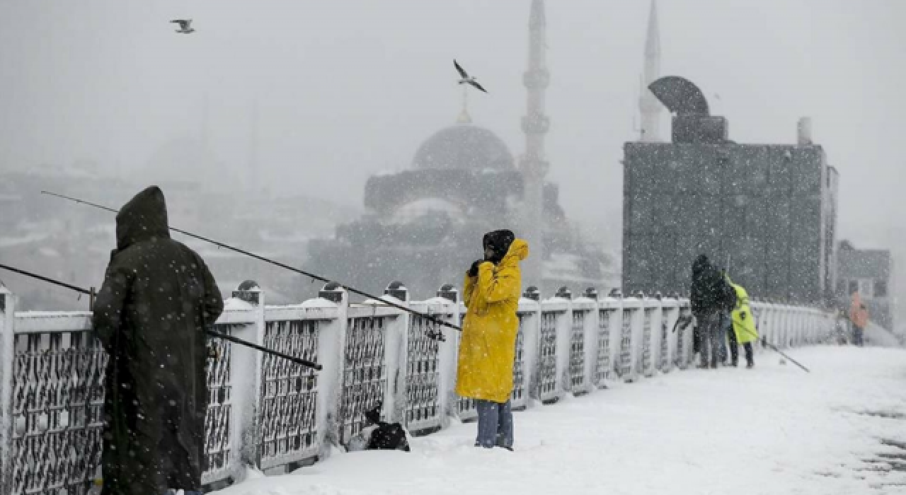 Meteoroloji'den uyarı: Kar, İstanbul'a geri dönüyor!