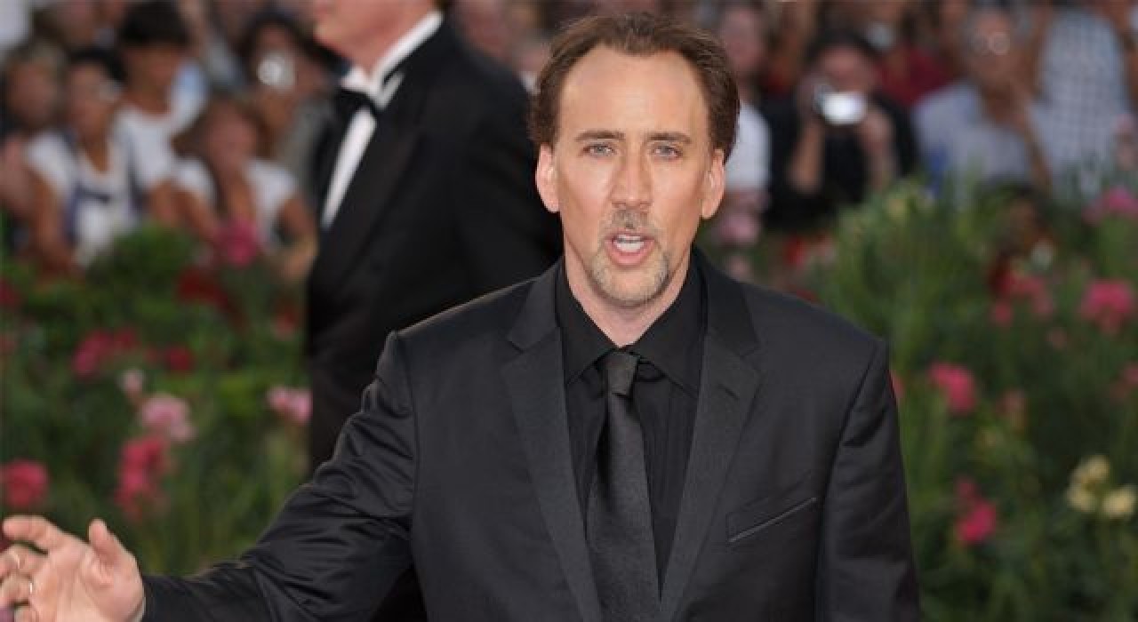 Nicolas Cage tanınmaz halde: 'Dracula' oldu