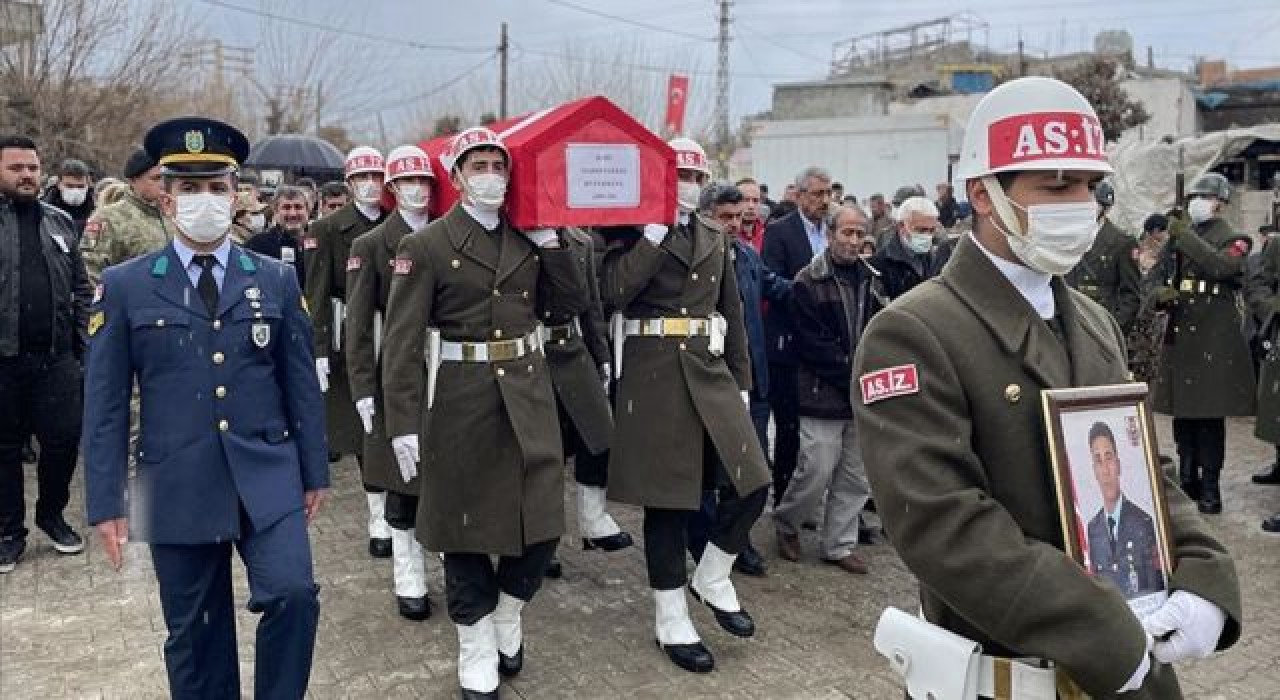 Şehit havacı Uzman Çavuş Güleş son yolculuğuna uğurlandı