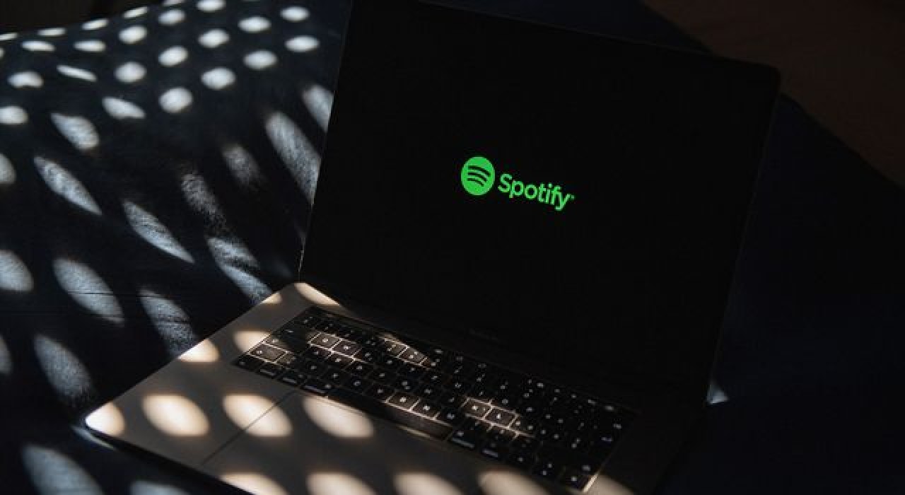 Spotify uygulama içerisine yeni bir eklenti getiriyor