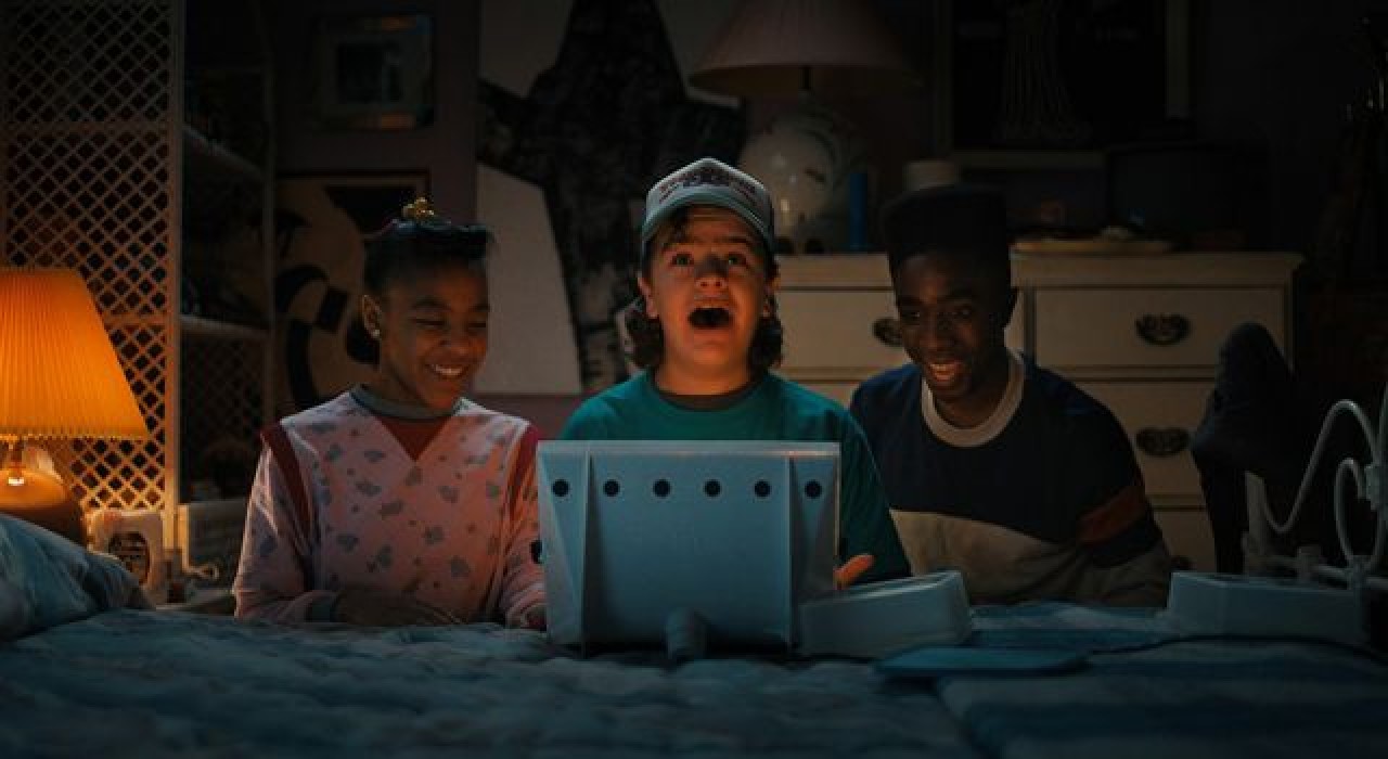 Stranger Things'in yeni sezonundan heyecan verici fotoğraflar