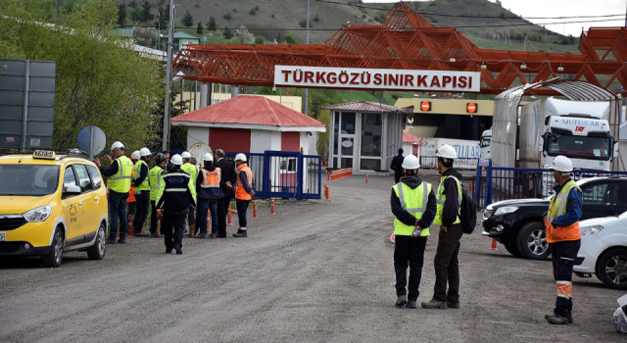 Türkgözü Sınır Kapısı yeniden yolcu trafiğine kapatıldı