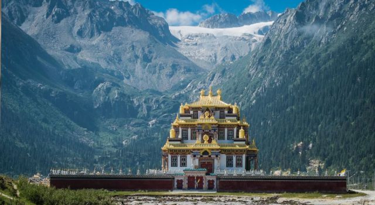 Uçaklar neden Tibet’in üzerinde uçmuyor?