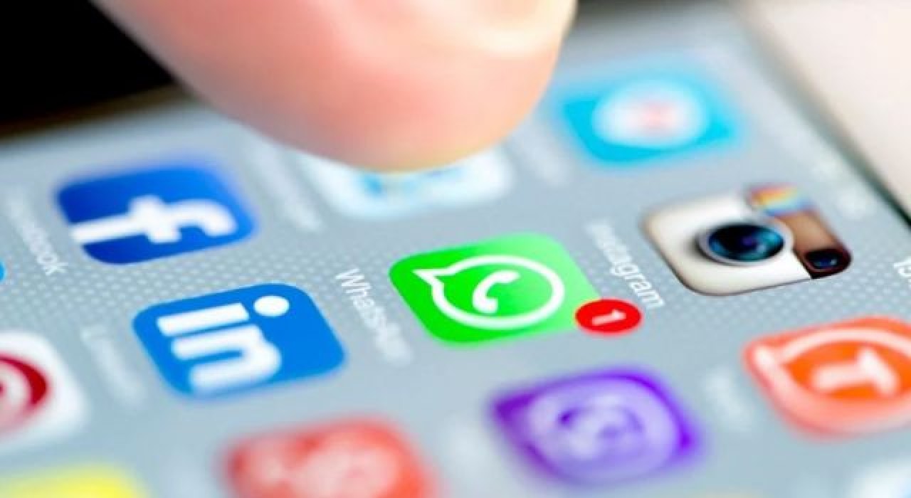 WhatsApp manuel dil seçeneğini getiriyor