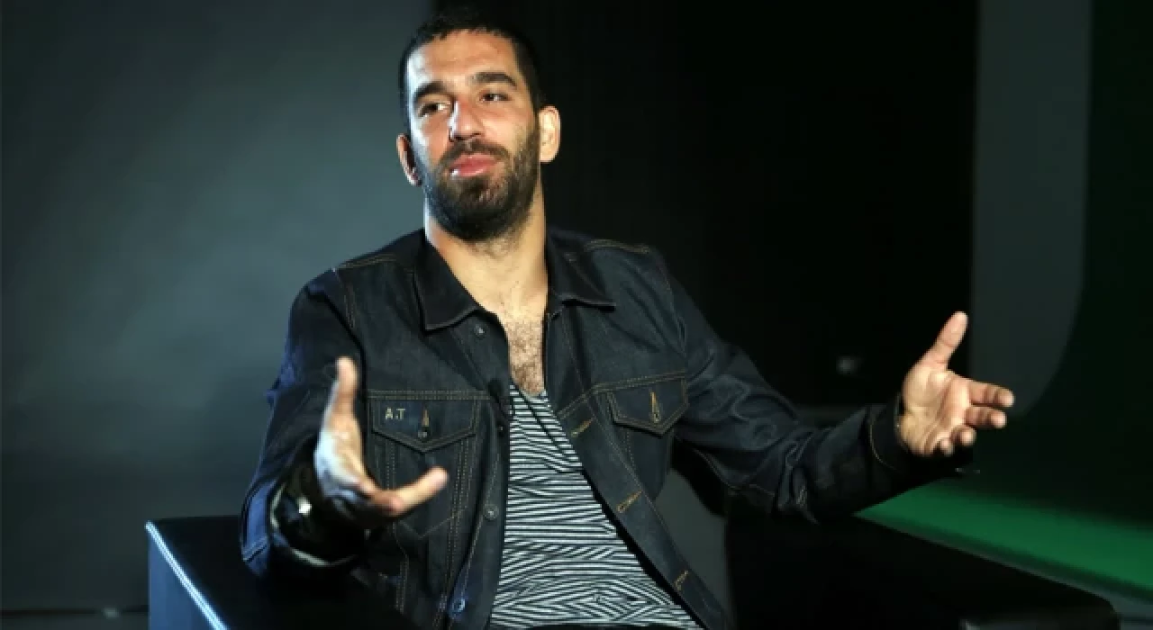 Arda Turan yeni mesleği için kolları sıvadı!