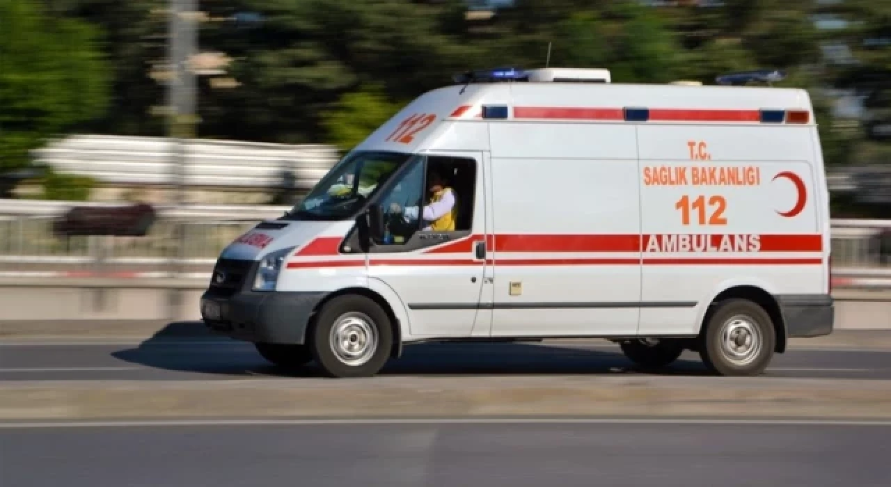 Bitlis'te göçmenleri taşıyan minibüs takla attı... Ölü ve yaralılar var